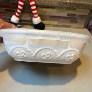 Princess House ceramic baking pan with lid (only one available now) 
2qrts